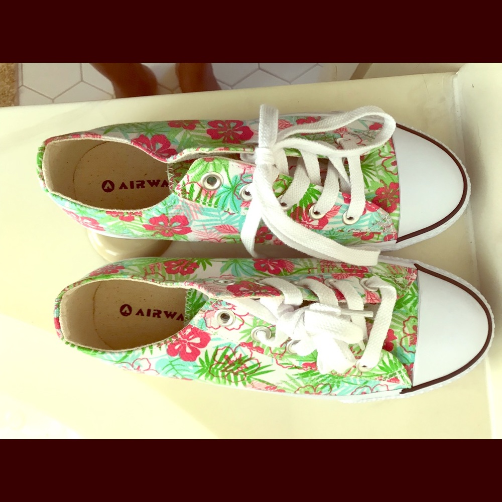 Airways sneakers. Printed
